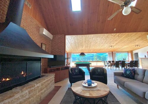 Bluebush Estate - The Lodge - Group Accommodation at it's Best!