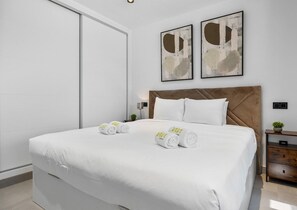 Room - Villa Yara private pool - jacuzzi - sauna - cinema (Mijas)