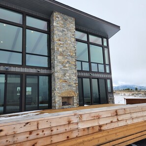 Exterior - Modern Luxury Yellowstone Retreat (Cameron)