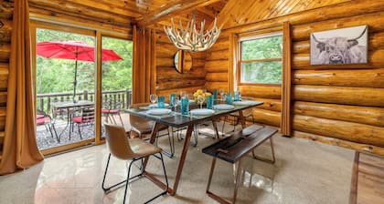 Log Cabin Escape+King B+Hot Tub+Sauna+River Views