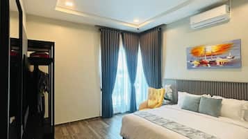 Luxury Villa, Pool View | Desk, iron/ironing board