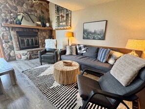 Smart TV, fireplace, DVD player, table tennis