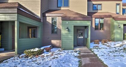 Cozy Townhome at Lutsen Mtn Ski in Ski out Pool Hot Tub and More