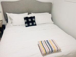 1 camera, ferro/asse da stiro, Wi-Fi, lenzuola