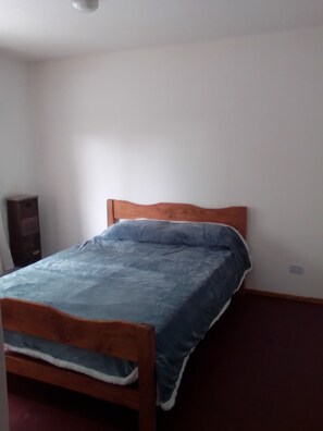 2 Schlafzimmer, Schreibtisch, WLAN, Bettwäsche