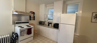 Historic Nauvoo Apartment, family friendly.