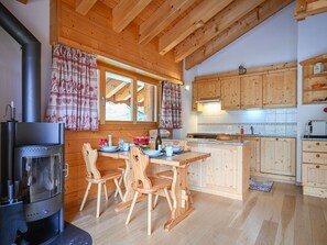 Frigorifero, microonde, forno, lavastoviglie