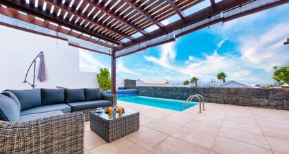 Villa Malolo - Private Pool and Jacuzzi By Lanzarote Vacation Homes