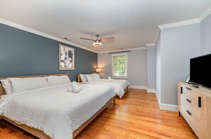 4 habitaciones, escritorio, tabla de planchar con plancha y wifi 