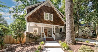 Luxury South End Retreat - Hot Tub - 4 Bedrooms