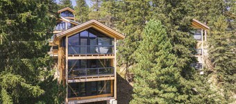 Superior Chalet # 14 with Sauna & Hot Tub