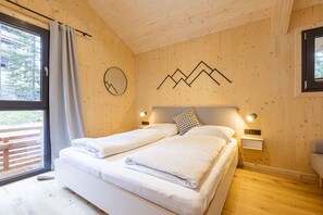 4 bedrooms, bed sheets - Superior Chalet # 15 with Sauna & Hot Tub (Turrach)
