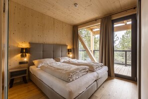 4 bedrooms, free WiFi, bed sheets