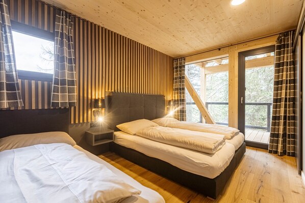 4 bedrooms, free WiFi, bed sheets