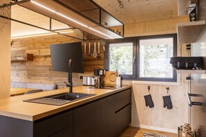 Refrigerador, microondas, horno y lavavajillas 