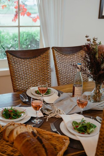 Bluebush Estate - The Cottage 