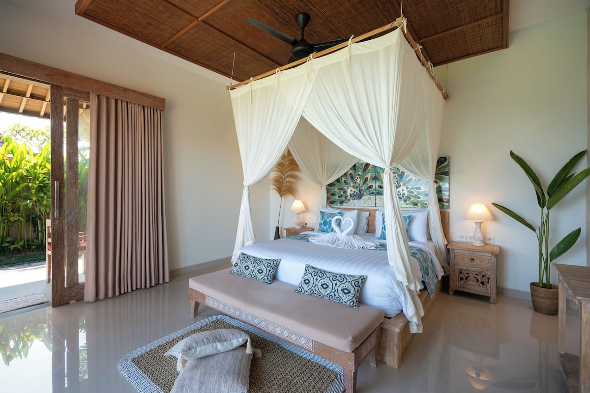 Honeymoon Villa, 1 Bedroom, Private Pool | 1 bedroom, desk, free WiFi, bed sheets
