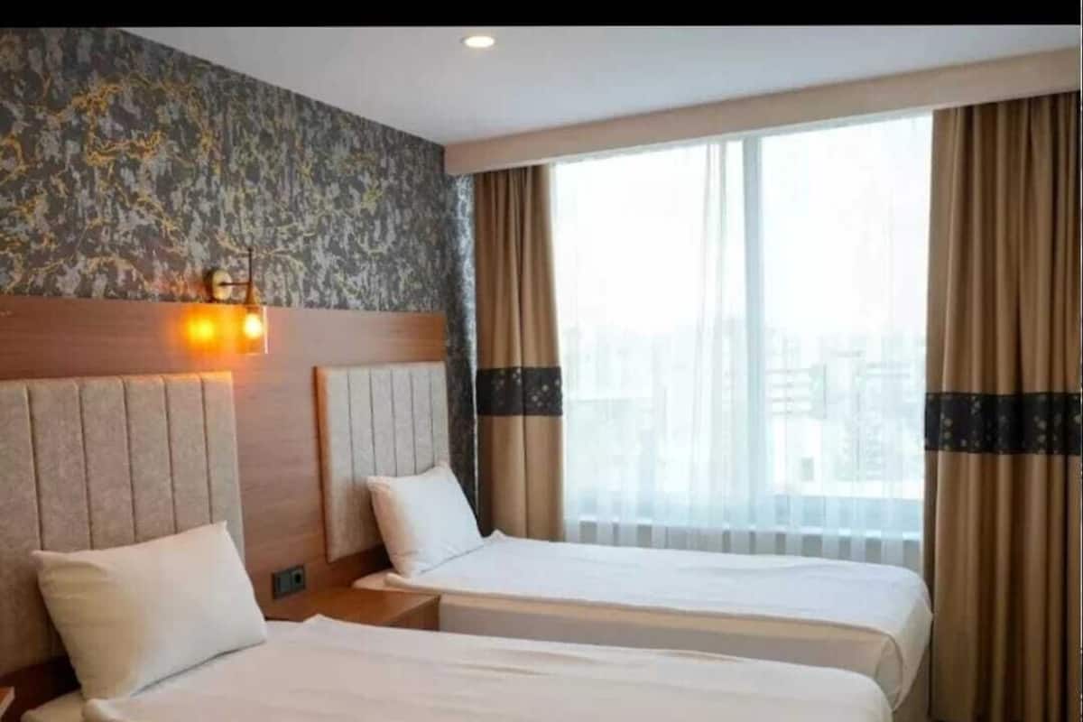 Mini-bar avec articles gratuits, coffres-forts dans les chambres