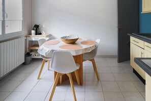 Dining - Vacances Entre mer et Montagne (Alès)