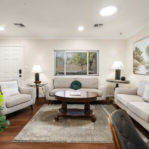 3 bedrooms - Prescott Family Friendly 3 Bedroom w Large Yard (Prescott)