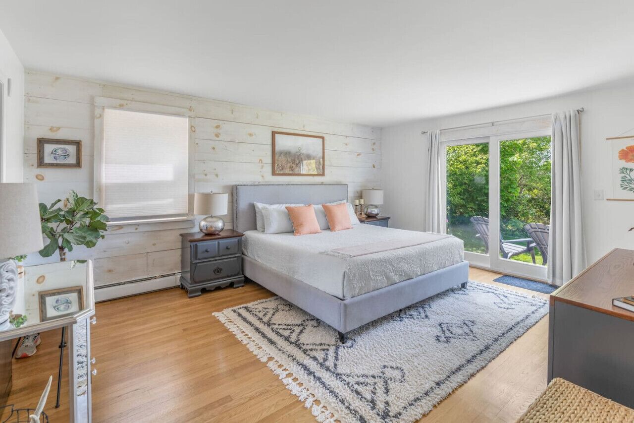 3 bedrooms, desk, iron/ironing board, free WiFi