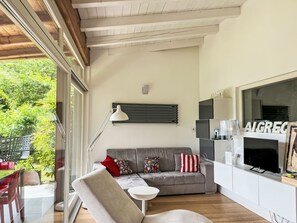 Télévision, cheminée