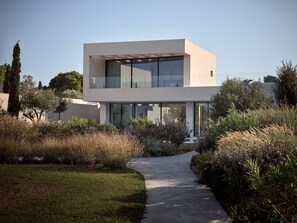 Villa, con acceso para personas discapacitadas, para fumadores | 8 habitaciones, escritorio y insonorización 