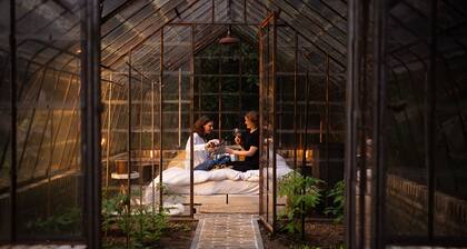 La Petite For t Antique Countryside Greenhouse
