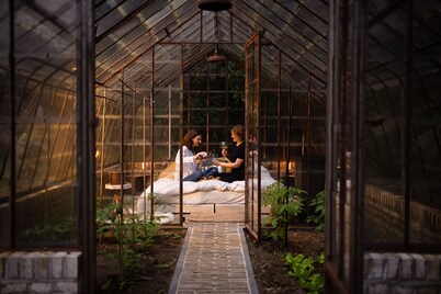 La Petite For t Antique Countryside Greenhouse