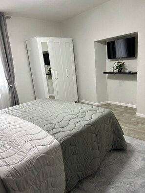 2 sovrum, strykjärn/strykbräda, gratis wi-fi och sängkläder