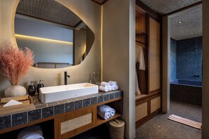 Hair dryer, bathrobes, slippers, bidet - Canggu Bagus Suites (Canggu)