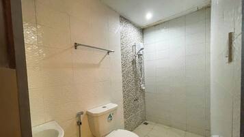 Ducha y cabezal de ducha tipo lluvia