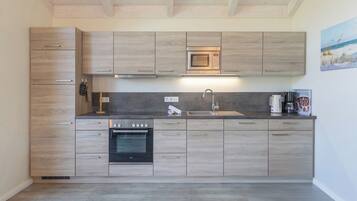 Kühlschrank, Ofen, Herdplatte, Geschirrspüler