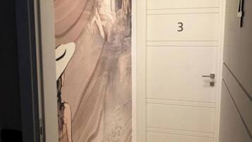 Chambre Quadruple Classique | Coffres-forts dans les chambres, rideaux occultants