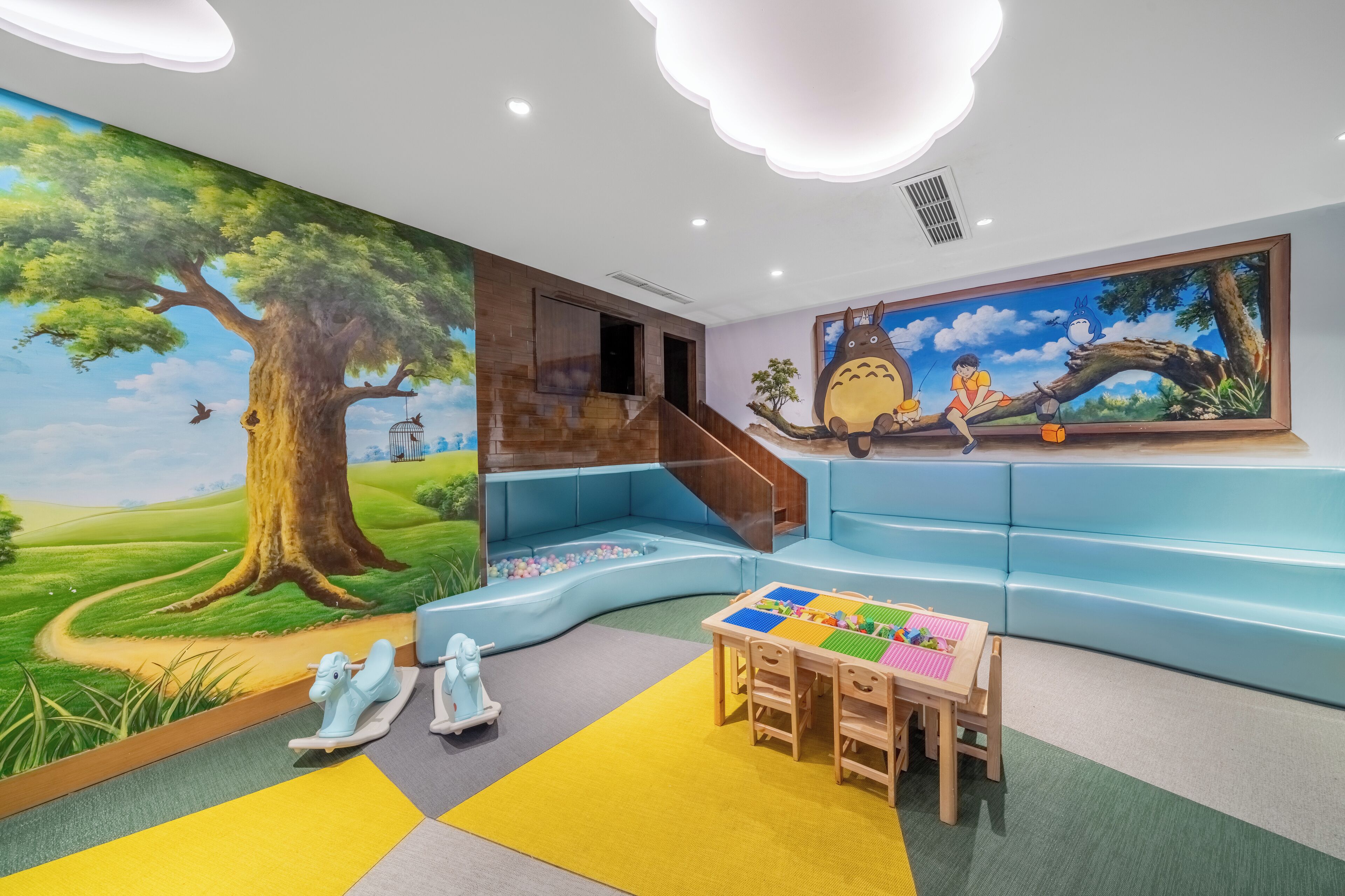 Innen-Kinderspielplatz