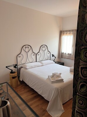 Minibar, desk, laptop workspace, soundproofing - Albergo Wellness da Febo (Tramonti di Sotto)