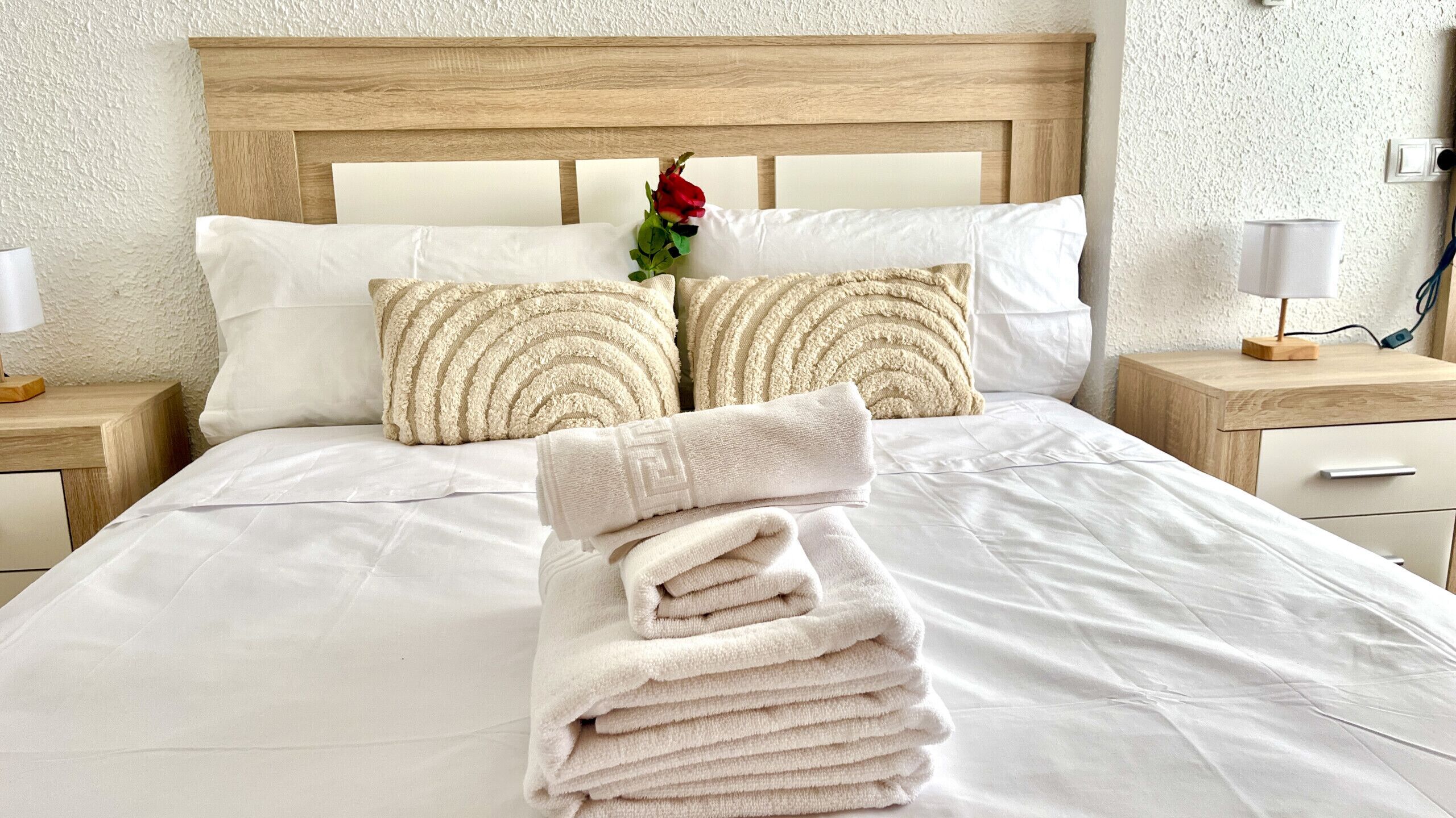 2 chambres, fer et planche à repasser, accès au Wi-Fi (inclus)