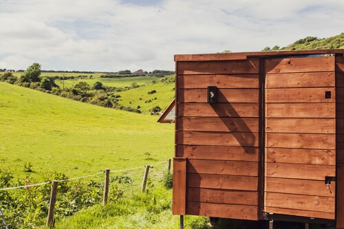 Cozy shepherds hut in the stunning village of Alfriston