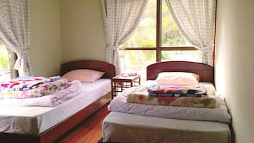2 habitaciones, espacio para trabajar con laptop y wifi gratis