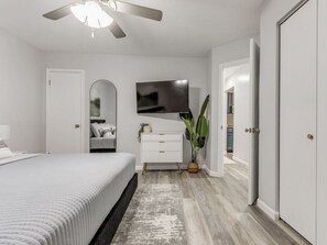 2 chambres, fer et planche à repasser, Wi-Fi, draps fournis