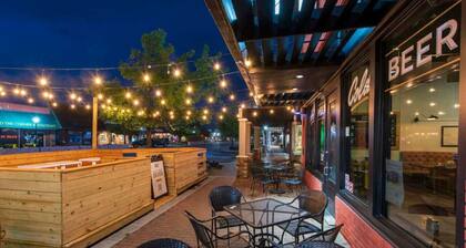 Cozy 2-Bed Home w/ King Bed