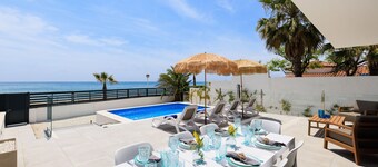 VILLA PORTOFINO Luxury beachfront house in Cambrils with private pool.