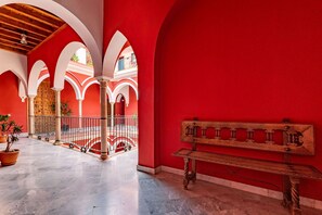 Interior - Villa Romana Stately Apartment, 4 Pax, Historical Center (Sevilla)