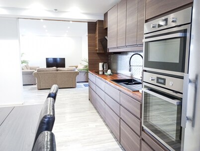 Familjevänligt och Mysigt hus vid Göta Kanalen, Nära Motala Centrum