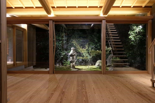 Cochi Stay Beautiful architecture, Long term stay