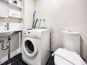 Hair dryer, towels - Extremely convenient 1BR1BA nest in Melbourne CBD (Melbourne)