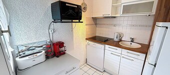 Charming 4-person Apartment 50m from Cabourg Beach with Balcony and Free Parking