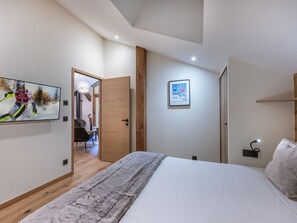 2 bedrooms, free WiFi, bed sheets - Penthouse in Courchevel 1650 with fireplace, 3 bedrooms (Courchevel 1650)