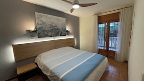 1 Schlafzimmer, BĂŒgeleisen/BĂŒgelbrett, kostenloses WLAN, BettwĂ€sche