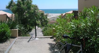 Pavillon 2 piĂšces Ă 50 mĂštres de la plage